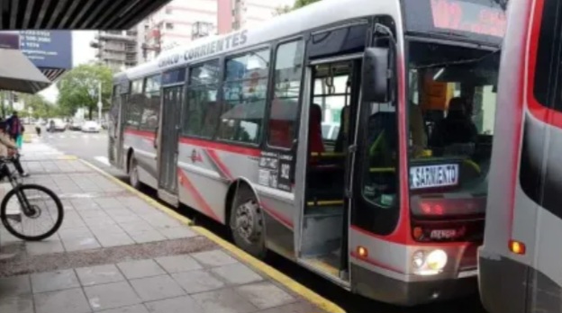 Por un lapso de 60 d&iacute;as cambian las paradas del Chaco - Corrientes en zona del puerto 