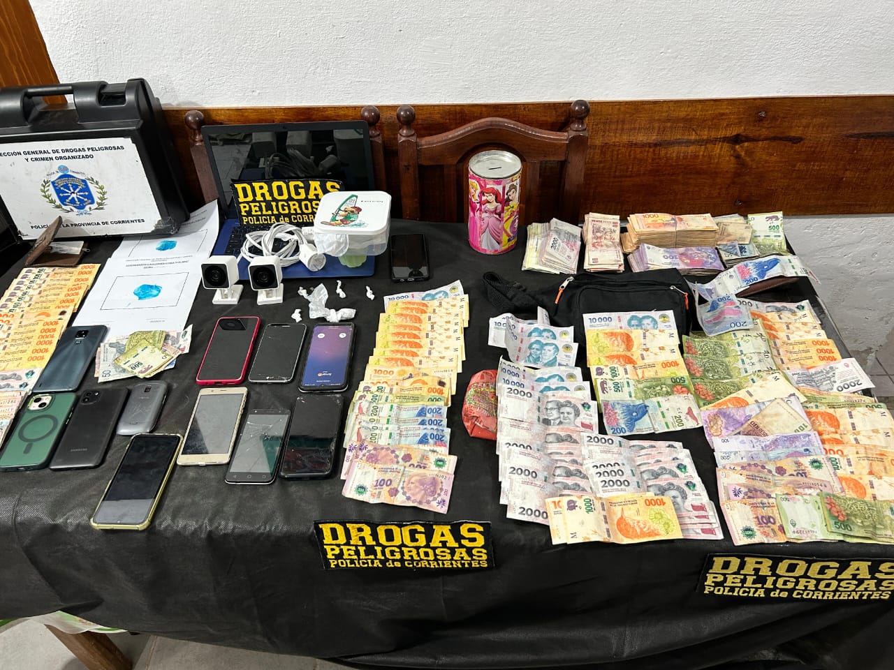 BARRIO UNION: Desbaratan un kiosko narco, hay dos detenidos 