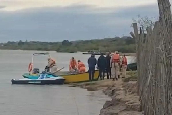Corrientes Capital: Hallaron el cuerpo del joven que se ahog&oacute; al intentar sujetar una lancha en el R&iacute;o Paran&aacute; 