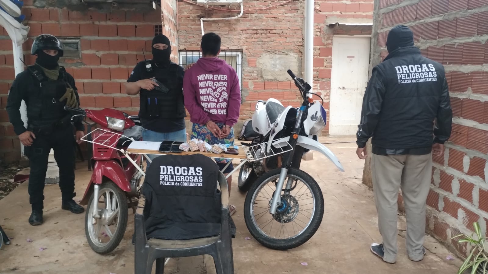 En varios operativos desarticulan varios kioscos narcos 