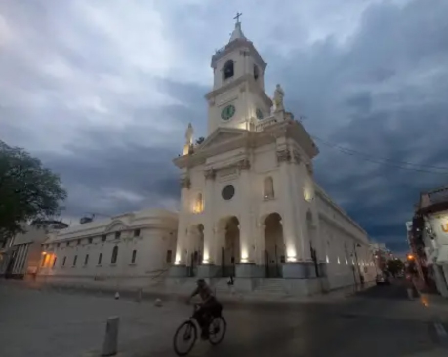 Corrientes contin&uacute;a bajo alerta meteorol&oacute;gica por fuertes lluvias 
