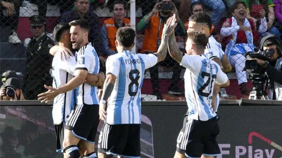 Argentina gole&oacute; a Bolivia 3-0 en la altura de la Paz 