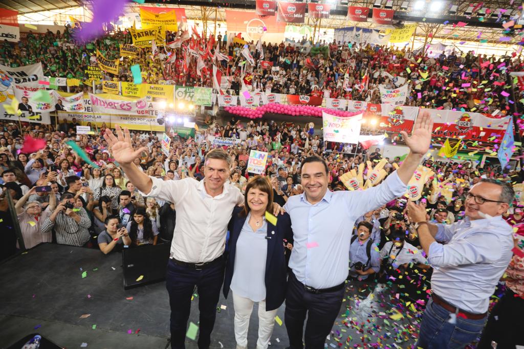 Vald&eacute;s recibi&oacute; a Patricia Bullrich y encabezaron un acto : "Necesitamos un cambio pero no cualquier cambio sino con trabajo, valores y  sacrificios"
