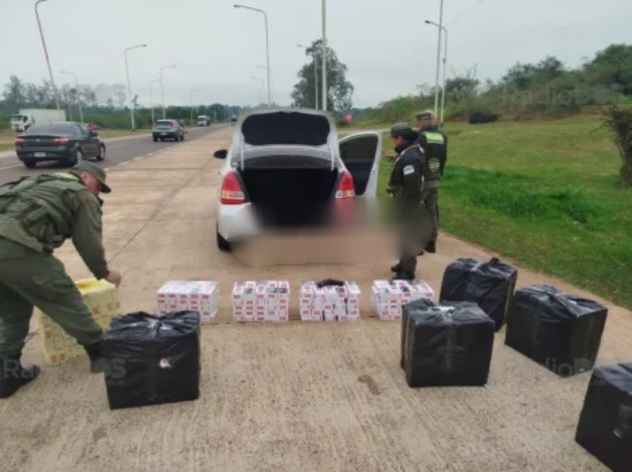 Misiones: Sub comisario de Corrientes fue detenido con contrabando de cigarrillos 