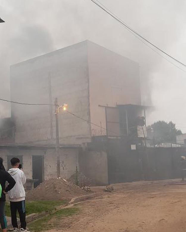 Un incendio consumi&oacute; una vivienda y dejo un hombre hospitalizado 