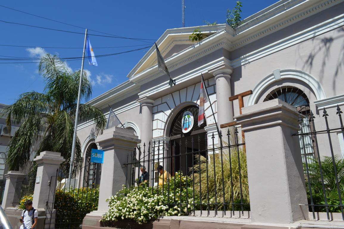 Corrientes: Jubilados municipales exigen equipar salarios con el Salario M&iacute;nimo Vital y M&oacute;vil