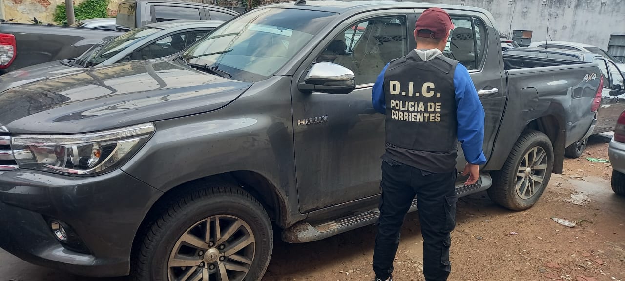DIRECCION DE INVESTIGACION CRIMINAL: La Polic&iacute;a secuestr&oacute; una camioneta con documentaciones ap&oacute;crifas y pedido de secuestro por parte de las autoridades de la Provincia de San Juan