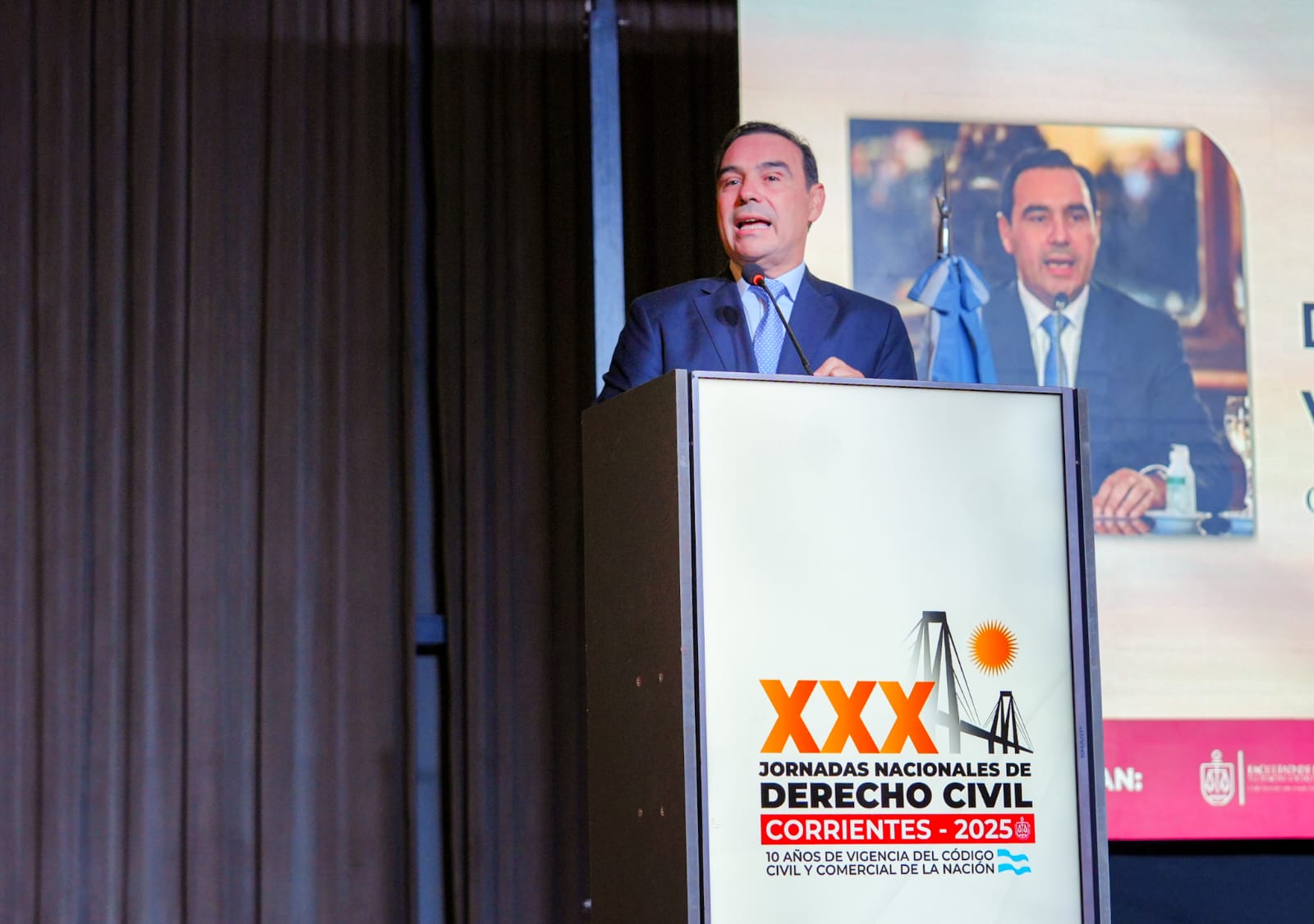 El gobernador Vald&eacute;s, en la apertura de las XXX Jornadas Nacionales de Derecho Civil