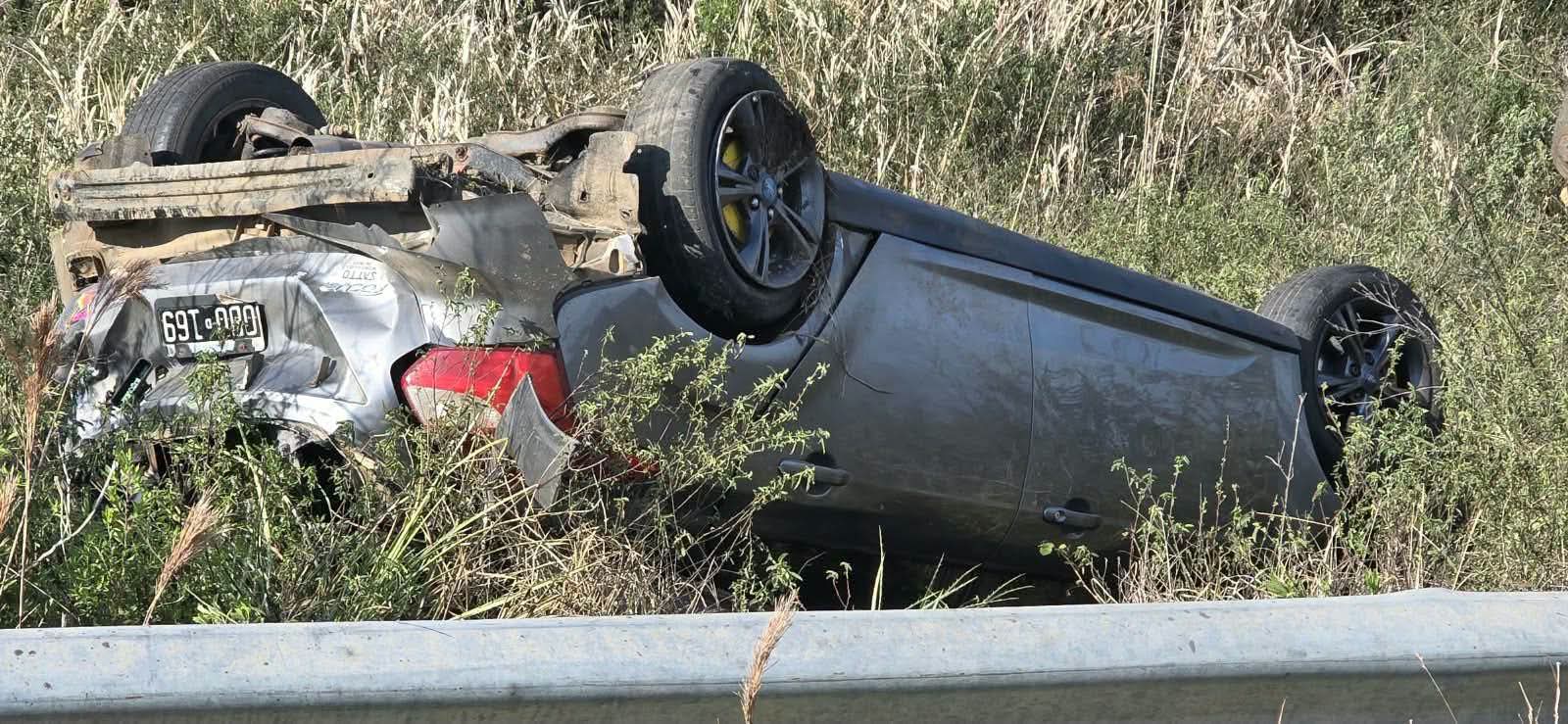 Una mujer muri&oacute; por el vuelco, despiste e incendio de un auto en RP 129 de Corrientes 