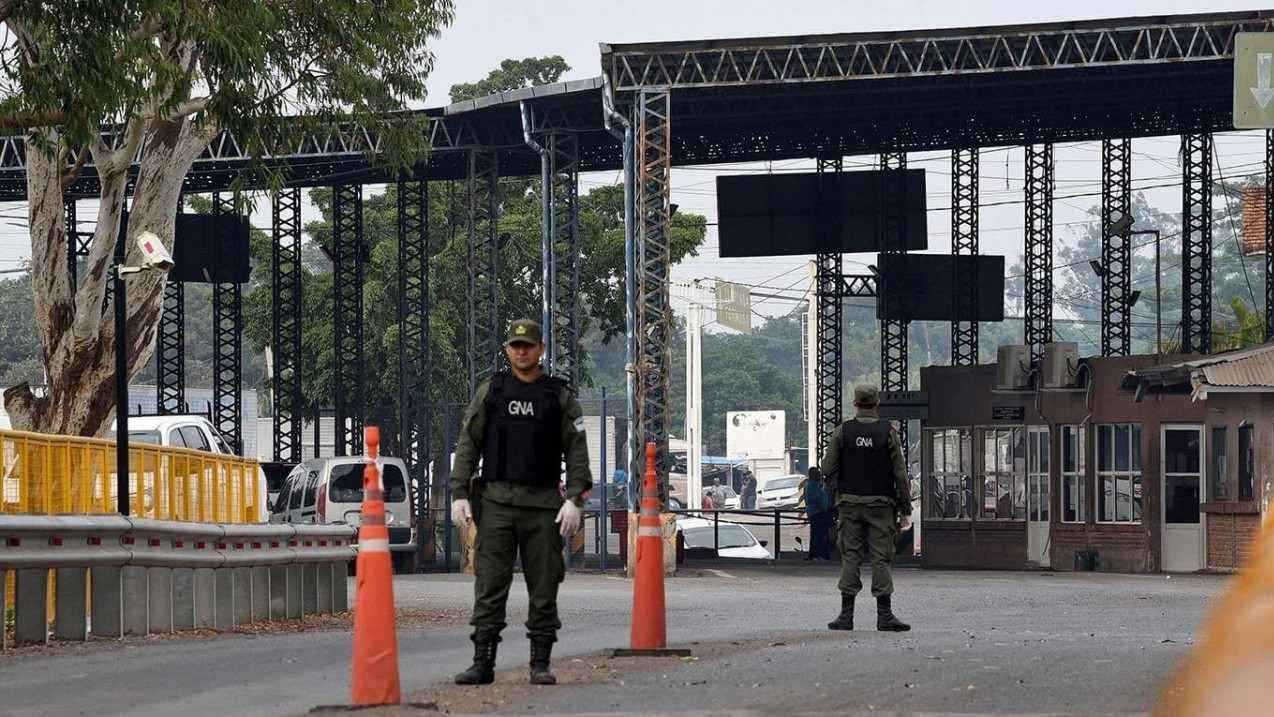 El Gobierno orden&oacute; reforzar la seguridad de la comunidad jud&iacute;a y puso en alerta m&aacute;xima a las fronteras
