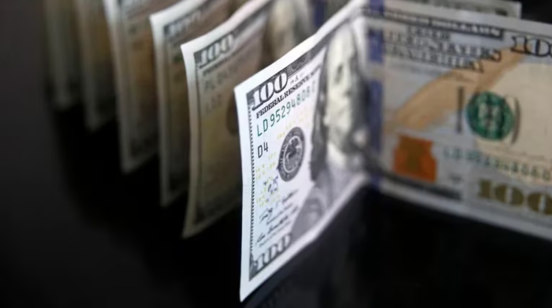D&oacute;lar Blue subi&oacute; a $945 y alcanz&oacute; un nuevo r&eacute;cord