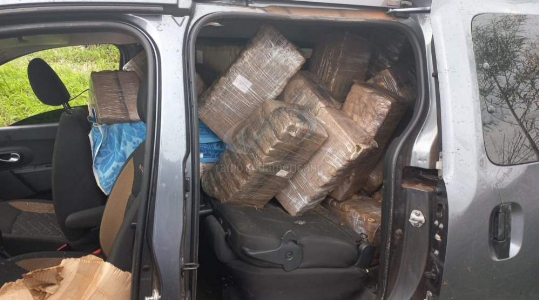 Ituzaing&oacute;: Volco una camioneta con 1000 kilos de marihuana 