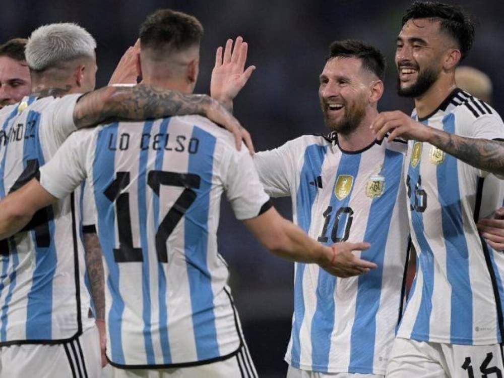 Argentina visita a Per&uacute; en busca de continuar invicto 