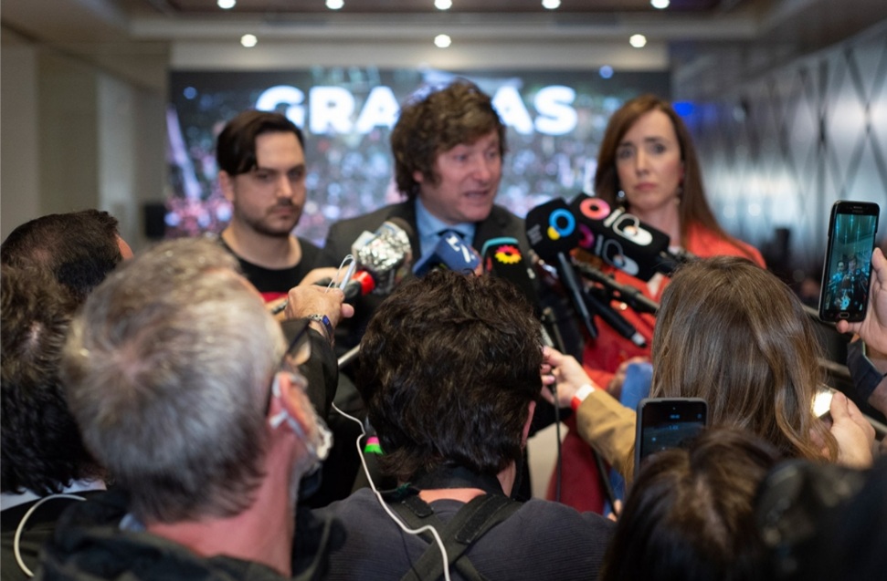 Javier Milei asegur&oacute; que podr&iacute;a sumar a Patricia Bullrich a su eventual gobierno: &ldquo;&iquest;C&oacute;mo no la voy a incorporar?&rdquo;