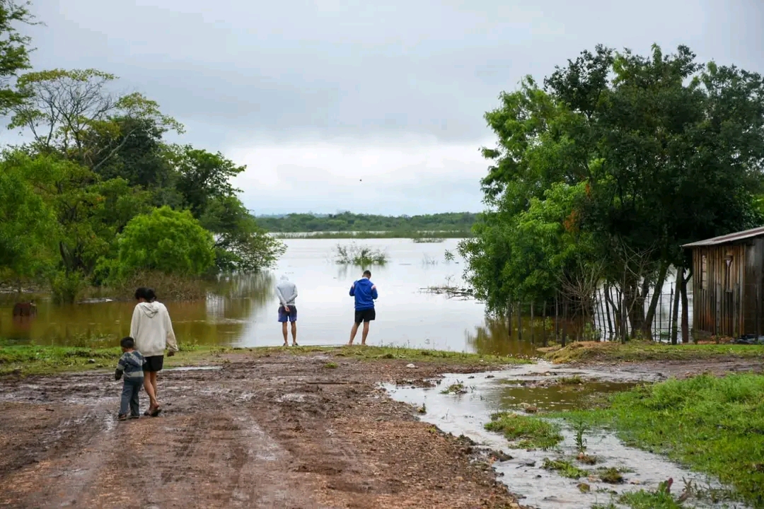 Paso De La Patria: Preocupaci&oacute;n por la creciente del R&iacute;o 