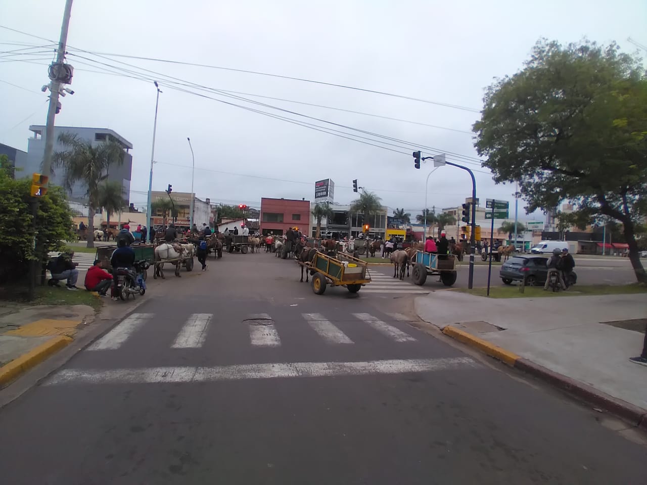 Tensi&oacute;n en zona del puente : Carreteros cortaron el acceso interprovincial 