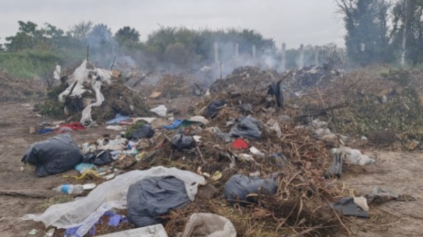 Encontraron un beb&eacute; muerto en un basural , hay una persona demorada 
