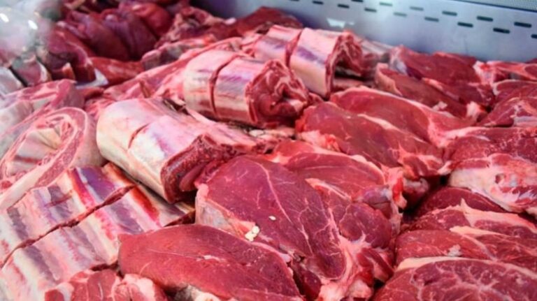 Asado para mam&aacute; : El kilo de costilla llega a los $7200 y preocupa la venta