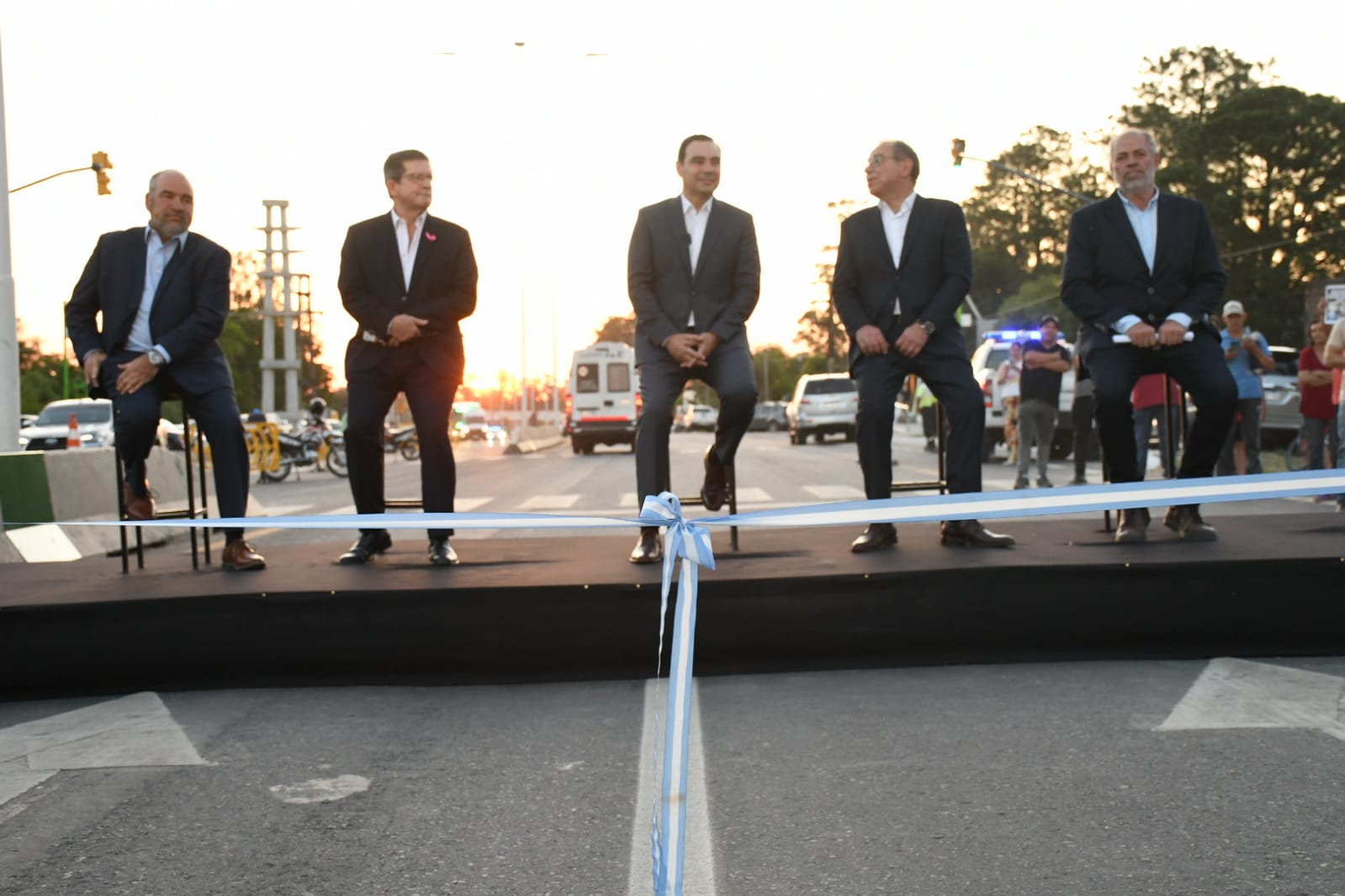 Vald&eacute;s inaugur&oacute; la Autov&iacute;a 5 y anunci&oacute; la continuidad de infraestructura vial hasta San Luis del Palmar