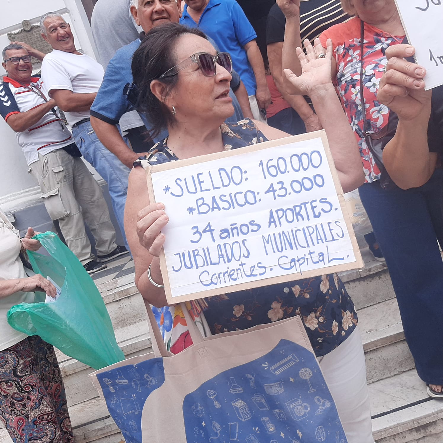 Corrientes: jubilados municipales reclamaron ante el Concejo Deliberante y denunciaron sueldos de indigencia