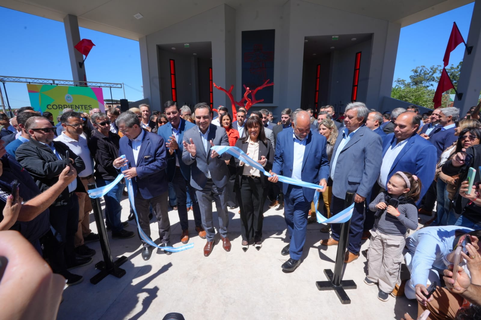 Vald&eacute;s encabez&oacute; la apertura del renovado Santuario del Gauchito Gil