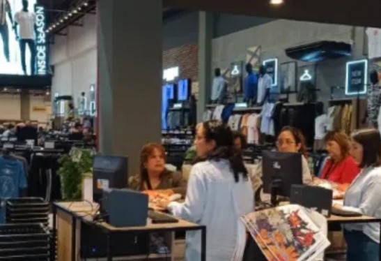 D&iacute;a de la madre: Los comerciantes esperan un repunte en sus ventas 