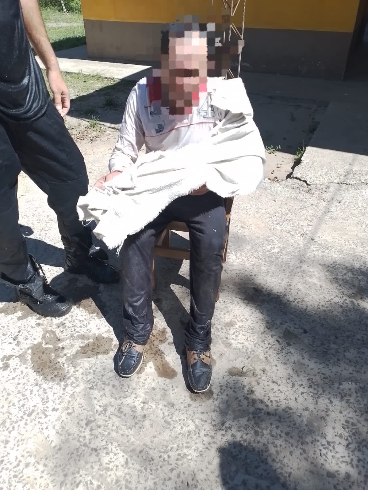 SANTA LUC&Iacute;A: Un polic&iacute;a de franco de servicio salv&oacute; a un hombre que cay&oacute; a las aguas del r&iacute;o