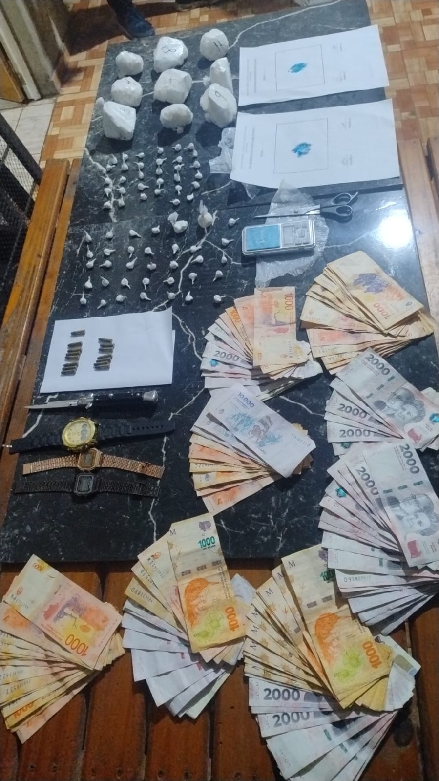 BARRIO DOS DE ABRIL:La polic&iacute;a desarticul&oacute; un kiosco narco 