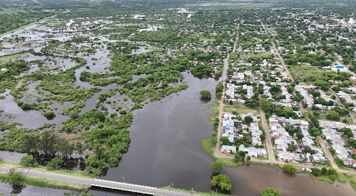 SAN LUIS DEL PALMAR:La polic&iacute;a recorri&oacute; la zona afectada por las inundaciones 