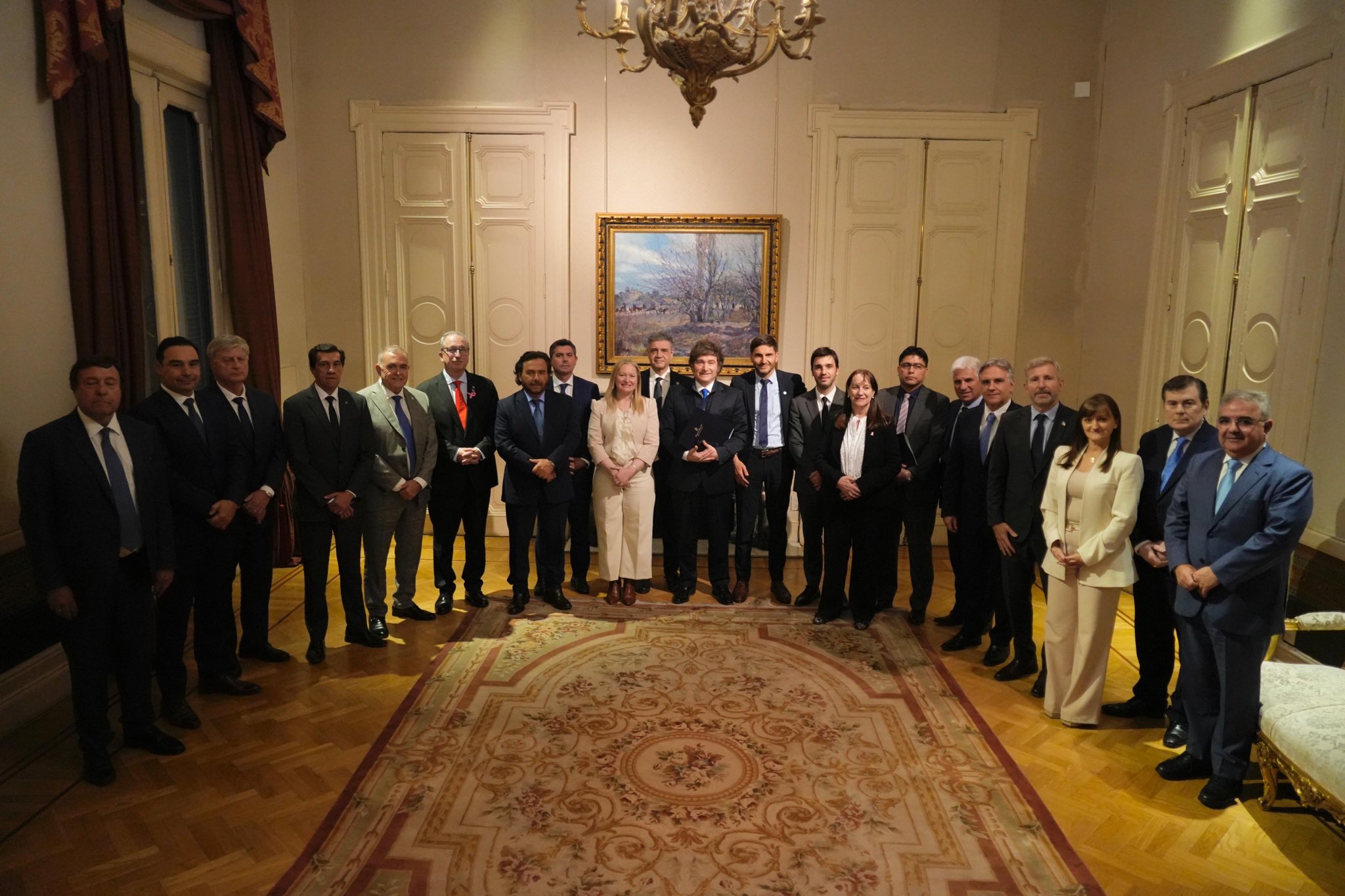 Vald&eacute;s particip&oacute; de la reuni&oacute;n de gobernadores con Milei, donde plante&oacute; temas de inter&eacute;s para los correntinos