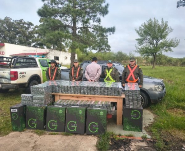 AMADO BONPLAND La Polic&iacute;a secuestr&oacute; aproximadamente 15.000 atados de cigarrillos de procedencia extranjera