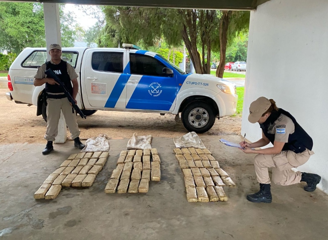 Paso De La Patria: Prefectura secuestr&oacute; casi 100 kilos de marihuana