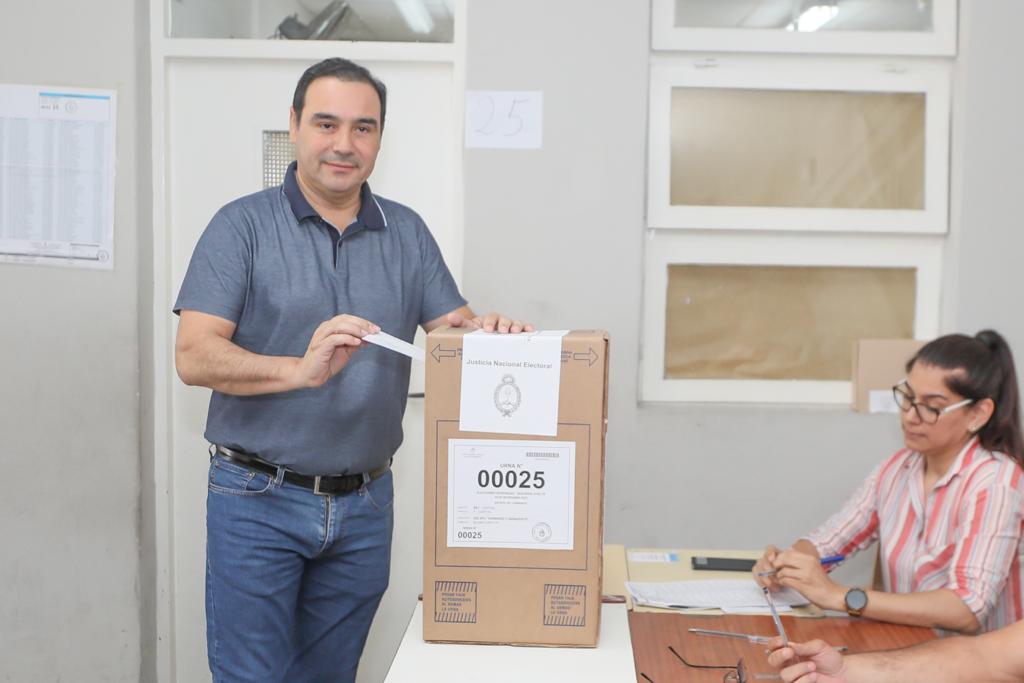 Vot&oacute; Vald&eacute;s y dese&oacute; que "podamos construir una Argentina mejor