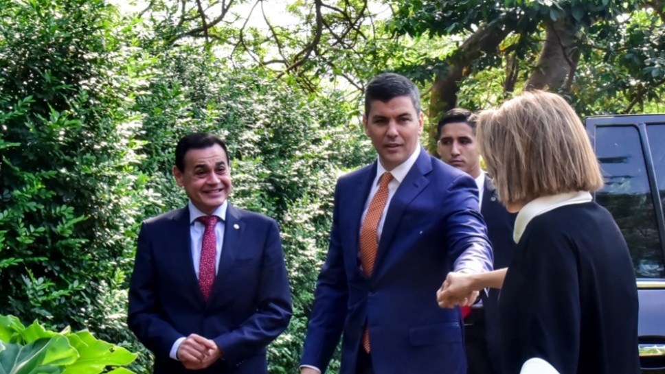 Pe&ntilde;a invit&oacute; a Milei a visitar Paraguay