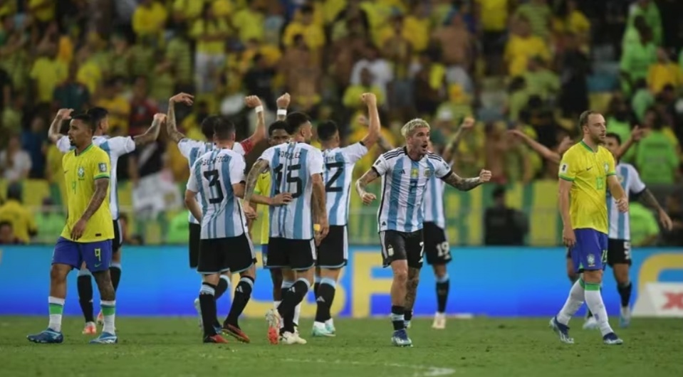 El campe&oacute;n del mundo saco chapa y le gan&oacute; a Brasil en el Maracan&aacute; 