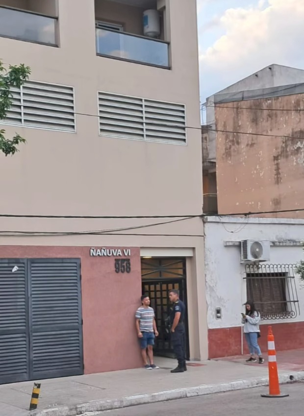 Un joven falleci&oacute; al caer de un quinto piso 