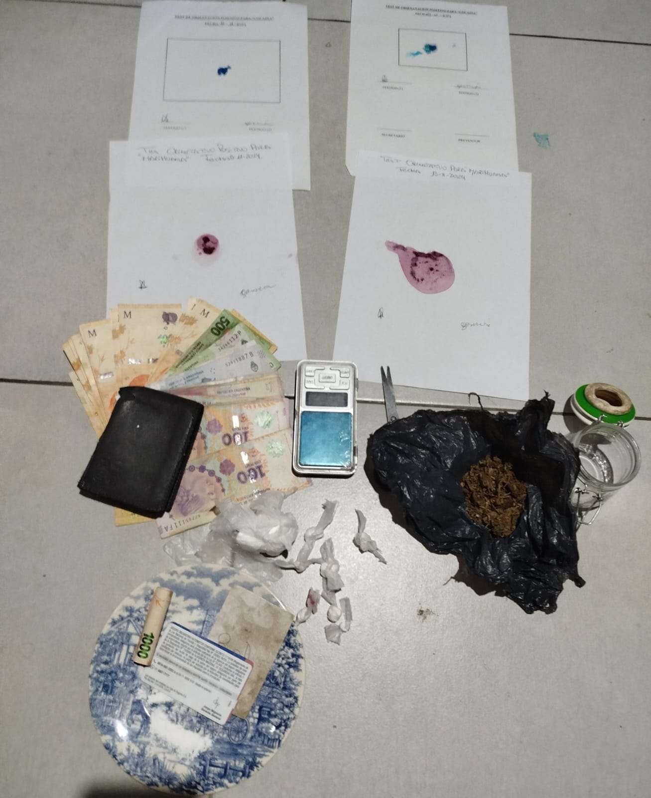 BARRIO SAN PABLO: Tras allanamiento la Polic&iacute;a secuestr&oacute; marihuana, coca&iacute;na, entre otros elementos y demor&oacute; a un hombre