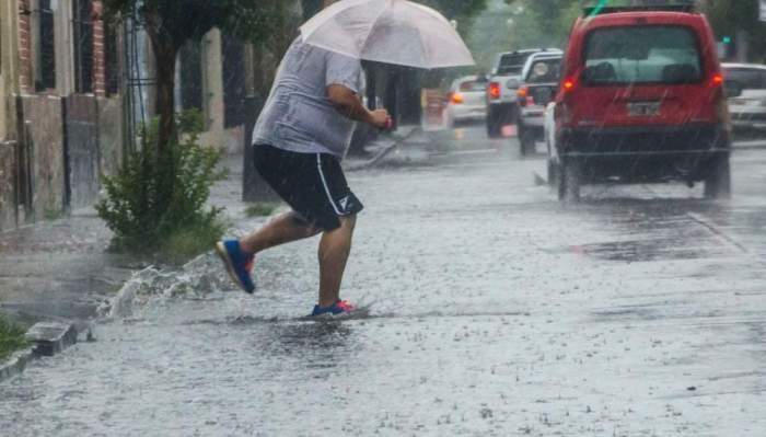 Continua el alerta por tormentas en Corrientes 