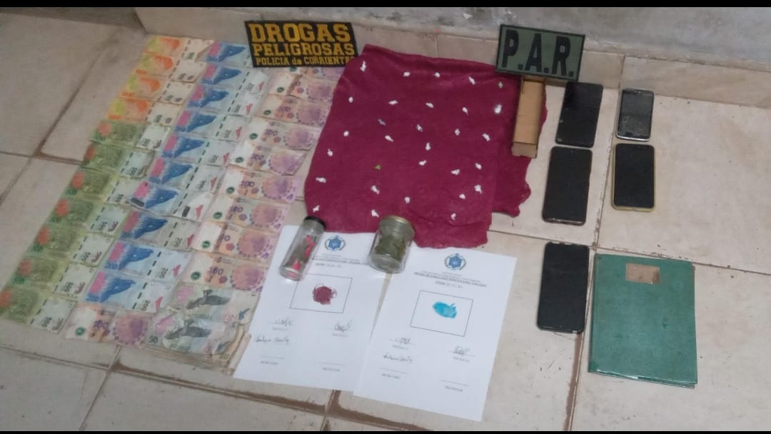 Barrio Villa Chiquita: La polic&iacute;a allan&oacute; un kiosco narco y detuvo a dos personas 