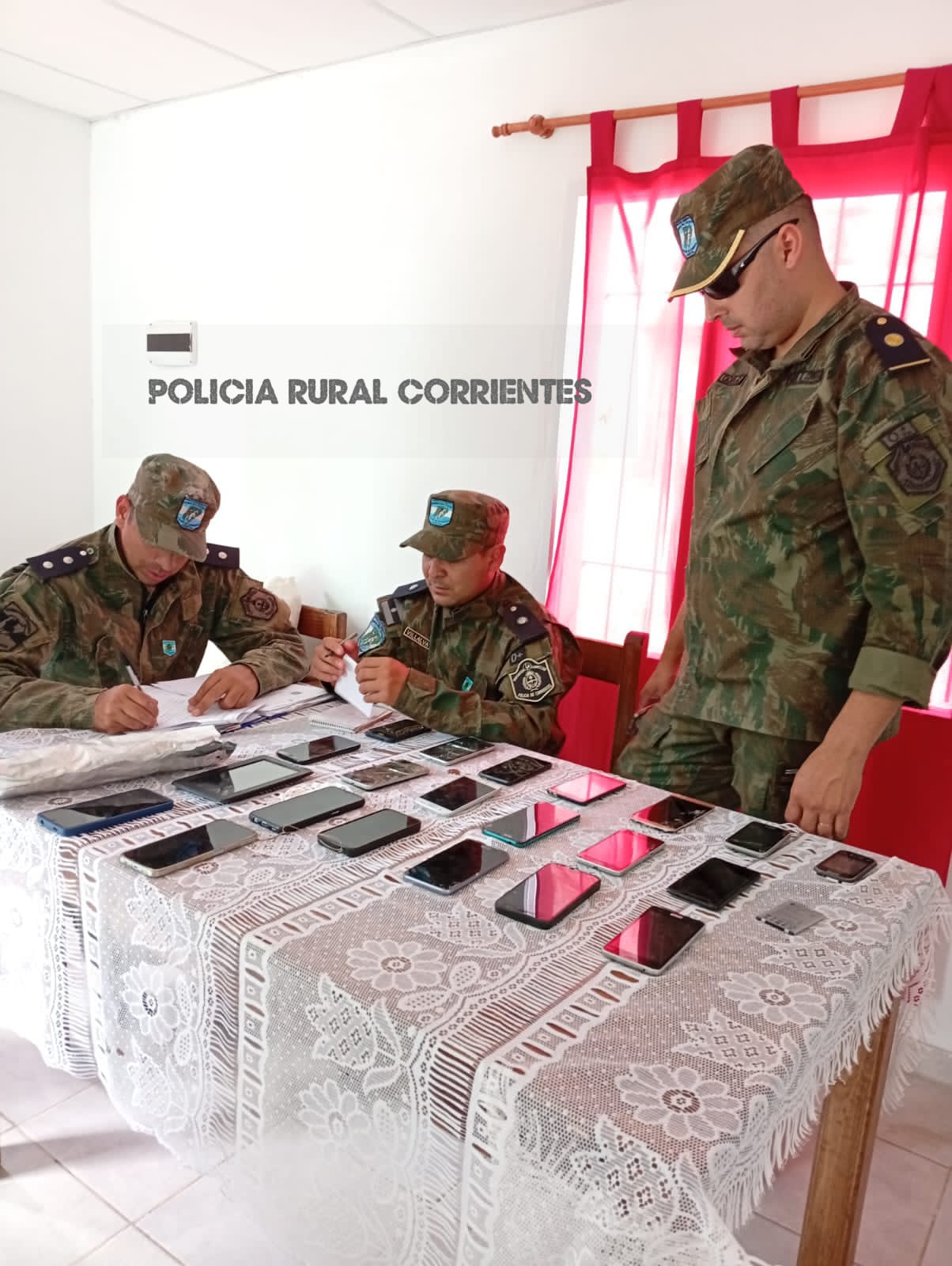 SAN MIGUEL: La Policía secuestró 20 teléfonos celulares, relacionados a varios hechos por supuesto abigeato 