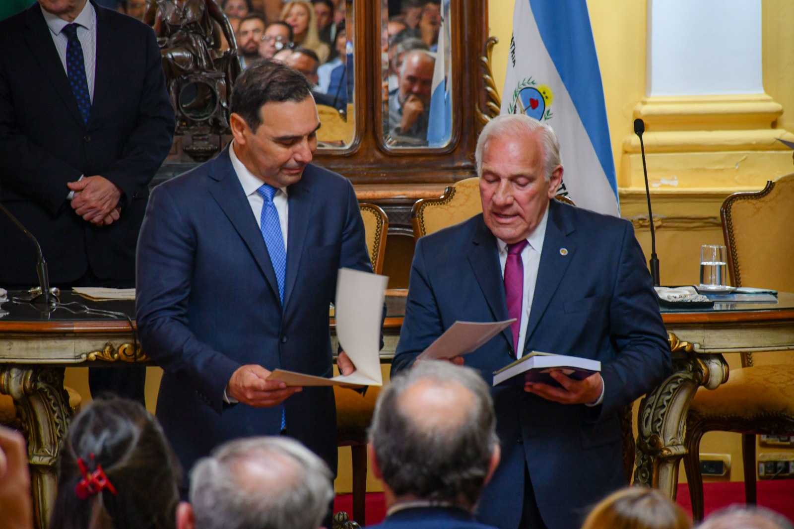 Valdés recibió la Bandera de la Libertad Civil y fue condecorado con la Medalla de Oro al Mérito