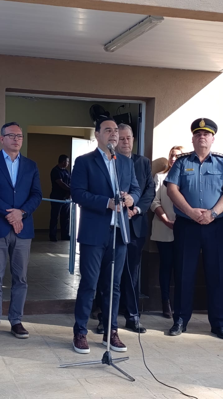 ALVEAR :Valdés inauguró la Comisaría de Distrito Segunda 