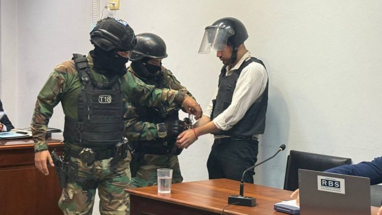Con la declaraci&oacute;n de dos testigos y la v&iacute;ctima continu&oacute; hoy el juicio contra el hombre acusado de matar al hijo del ex Jefe de Polic&iacute;a Alfredo Arnaldo Molina