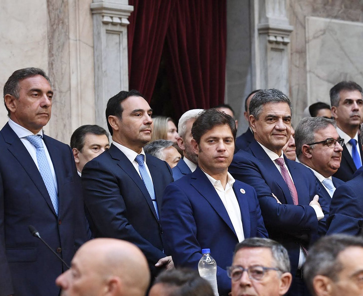 El gobernador Vald&eacute;s asisti&oacute; a la asunci&oacute;n de Milei, bregando por &ldquo;una Argentina con m&aacute;s federalismo, desarrollo y progreso&rdquo;