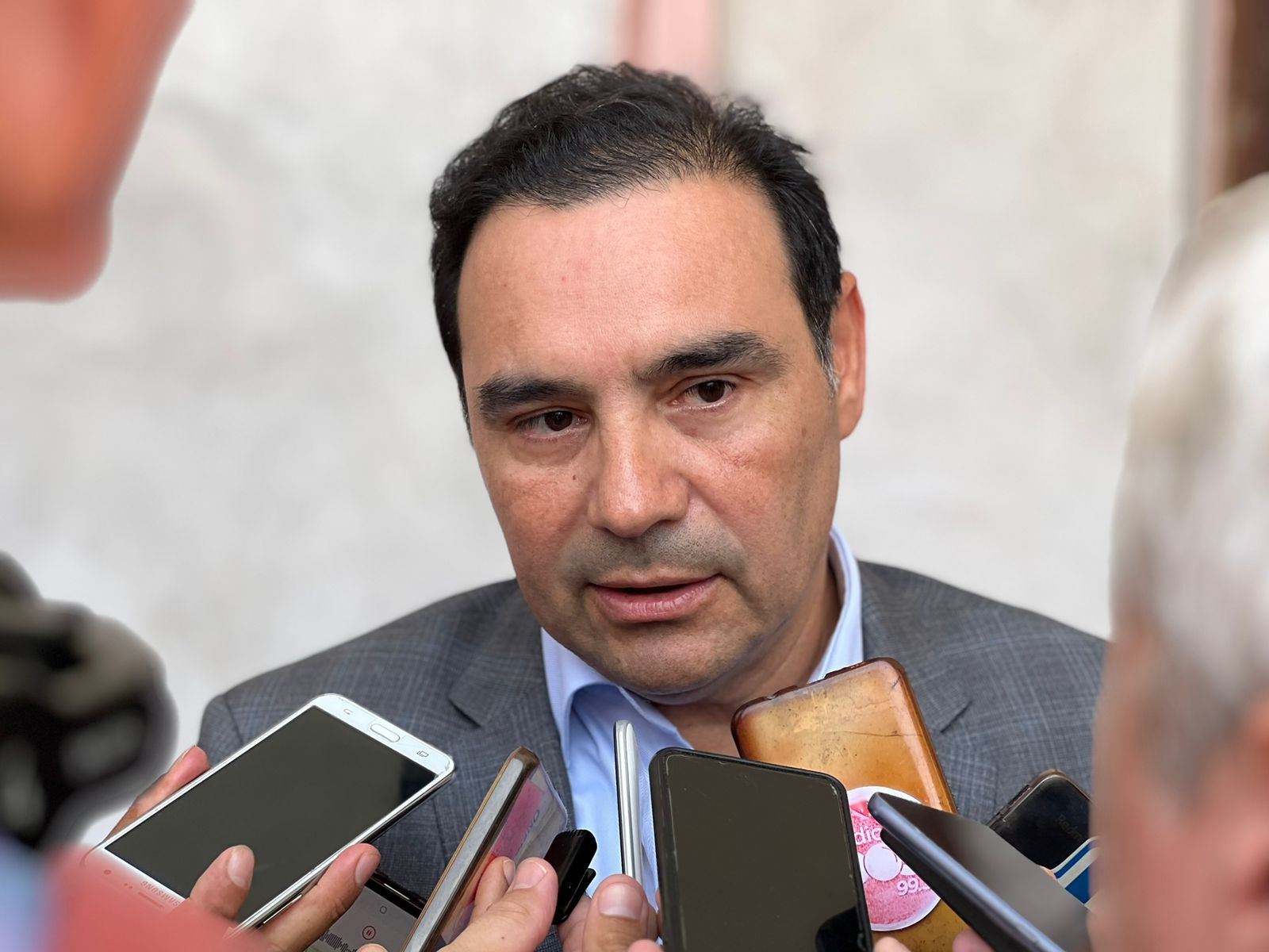 El gobernador Vald&eacute;s confirmo el monto del bono de fin de a&ntilde;o ser&aacute; $150.000