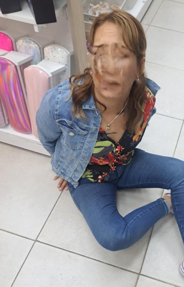 Detuvieron a una mechera con elementos que hab&iacute;a sustra&iacute;do de un local comercial 