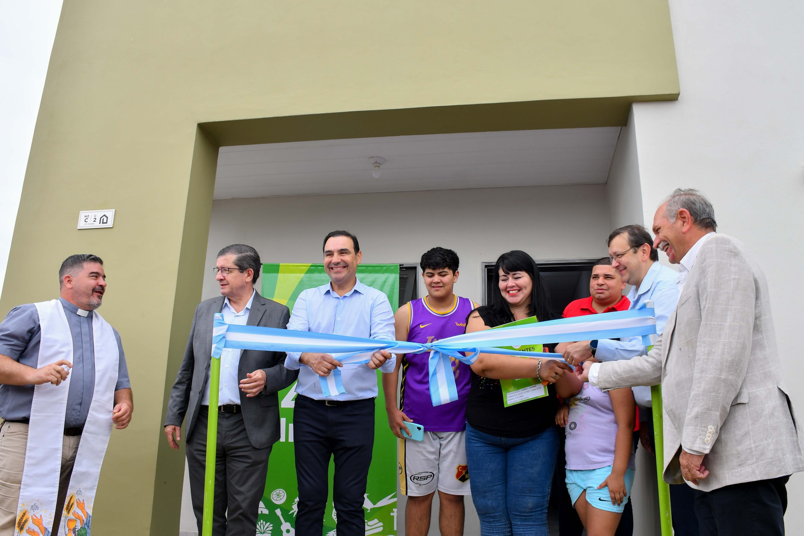 Vald&eacute;s entreg&oacute; las llaves de 118 viviendas en los barrios 3 de Abril y Ponce de Capital