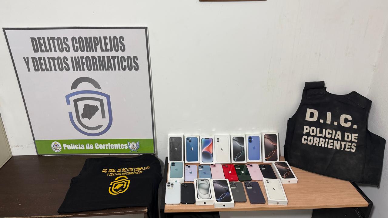 La Polic&iacute;a logr&oacute; recuperar 23 tel&eacute;fonos de alta gama sustra&iacute;dos recientemente existe una persona aprehendida