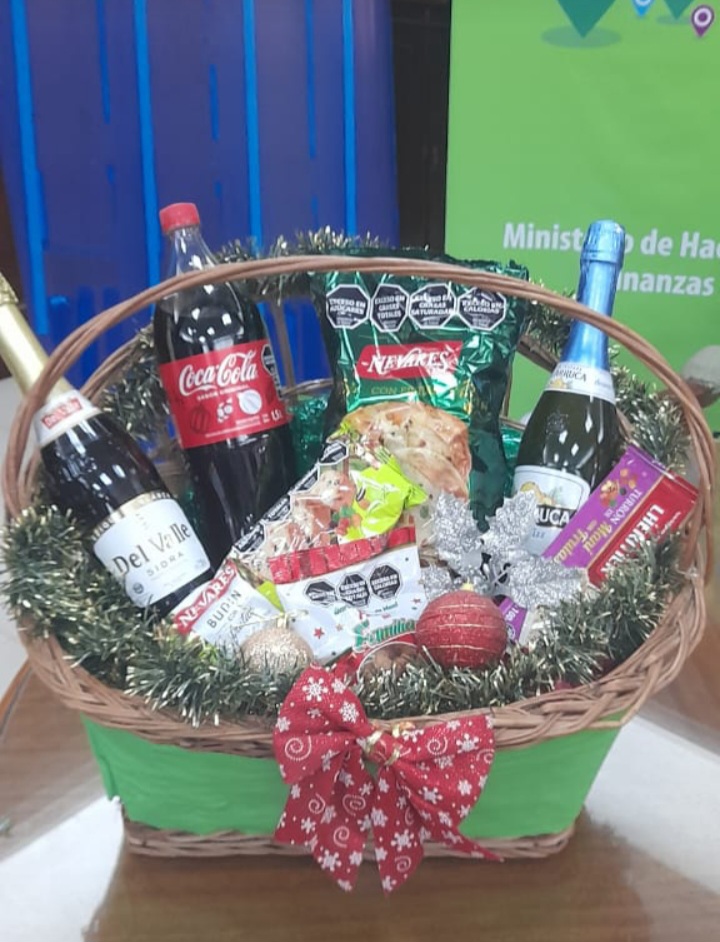 Se present&oacute; la canasta navide&ntilde;a con un precio de $9500