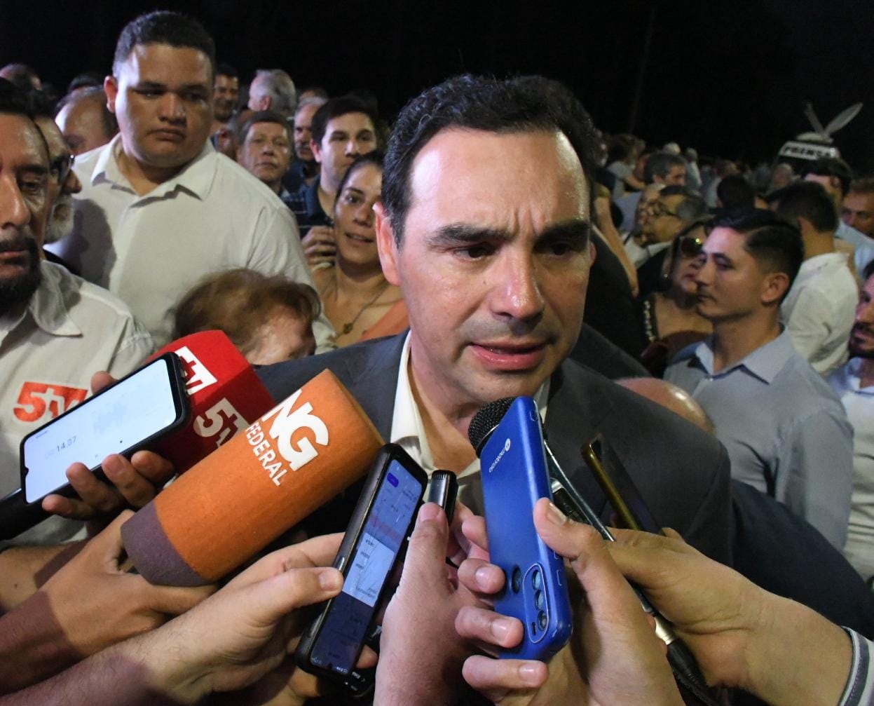 Vald&eacute;s anuncio un bono navide&ntilde;o de $500.000 para empleados estatales 